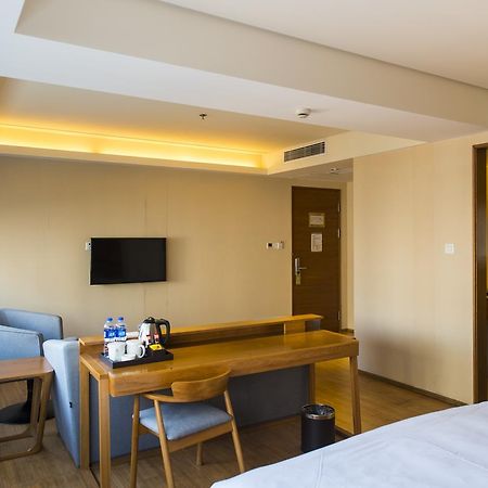Ji Hotel Shanghai Kangqiao Xiupu Road Exteriör bild
