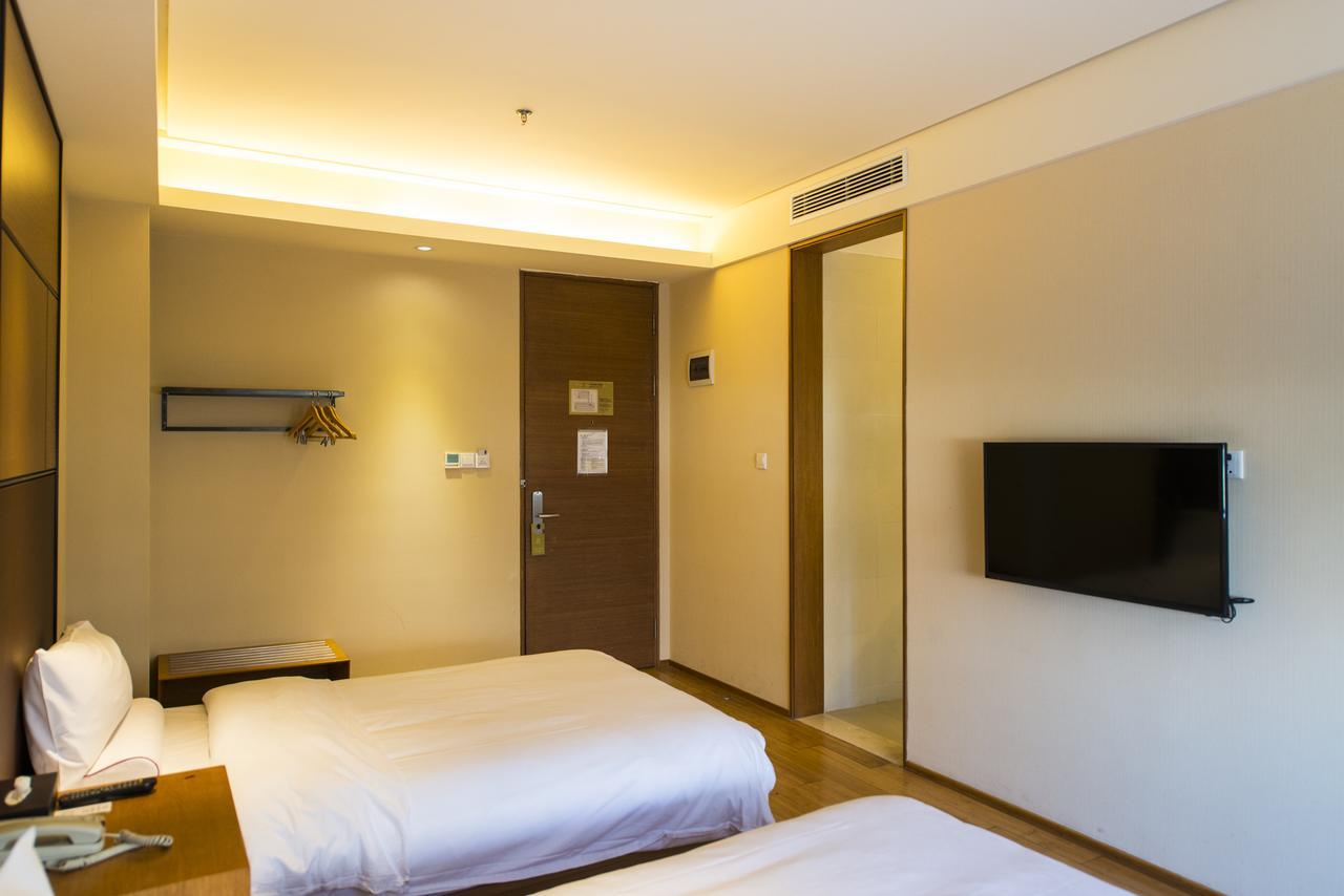 Ji Hotel Shanghai Kangqiao Xiupu Road Exteriör bild