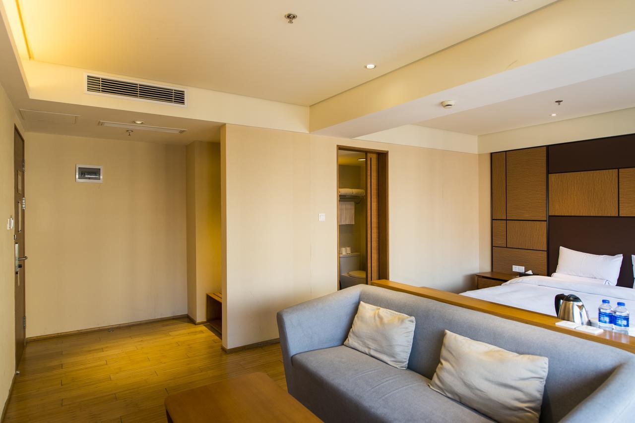 Ji Hotel Shanghai Kangqiao Xiupu Road Exteriör bild