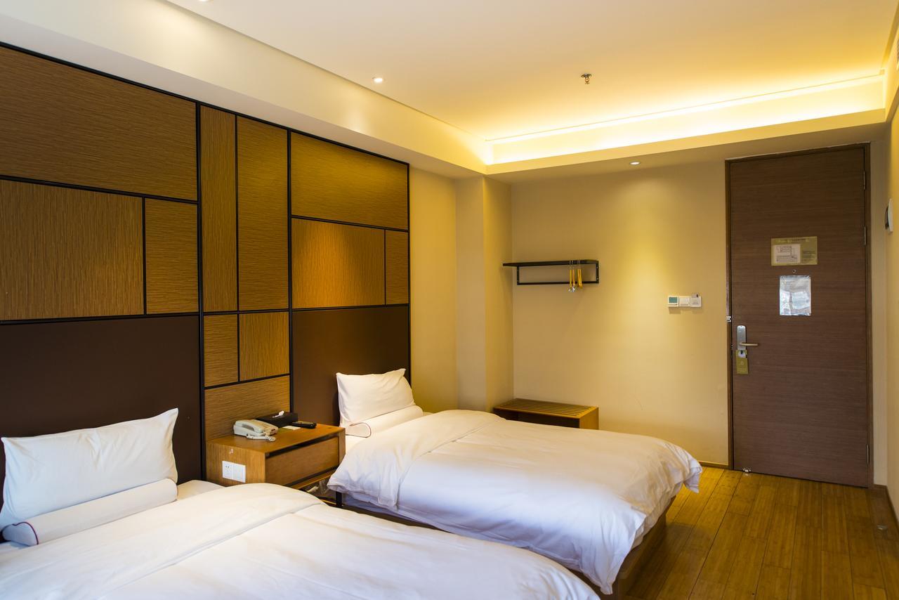 Ji Hotel Shanghai Kangqiao Xiupu Road Exteriör bild